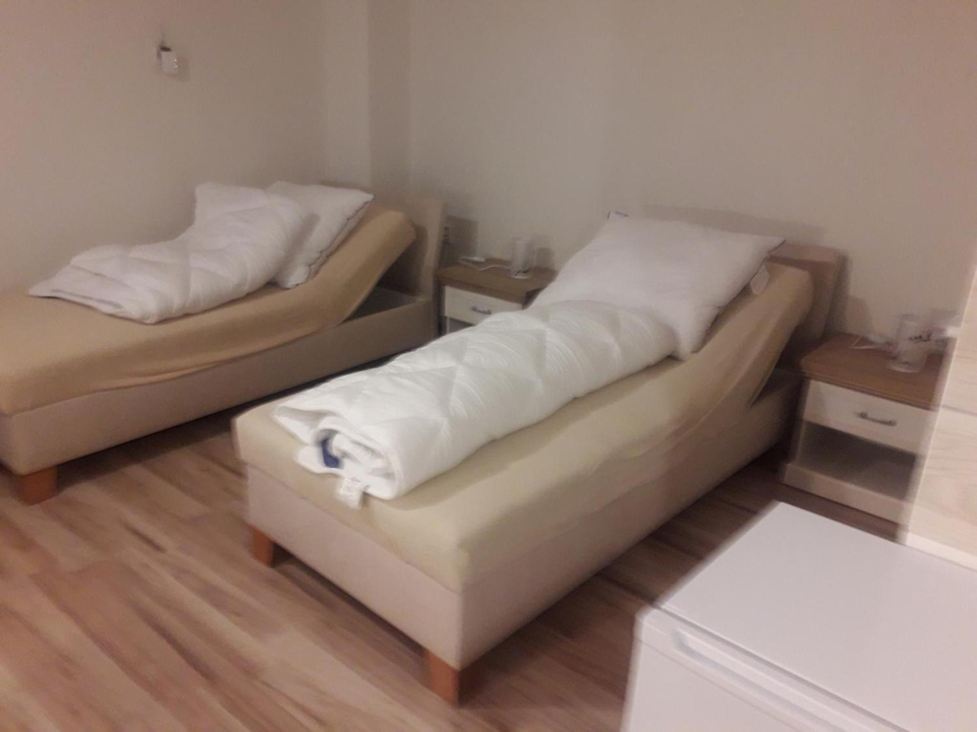 Turisticka Ubytovna Hotel Divin ภายนอก รูปภาพ